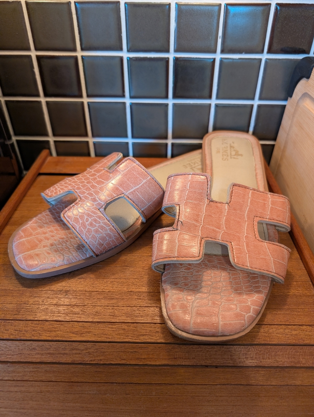 Hermes Embossed Leather Iran Slides,Blush 40